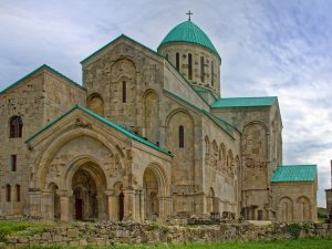 Авиатур: Кутаиси + Сванетия + отдых на море в Батуми